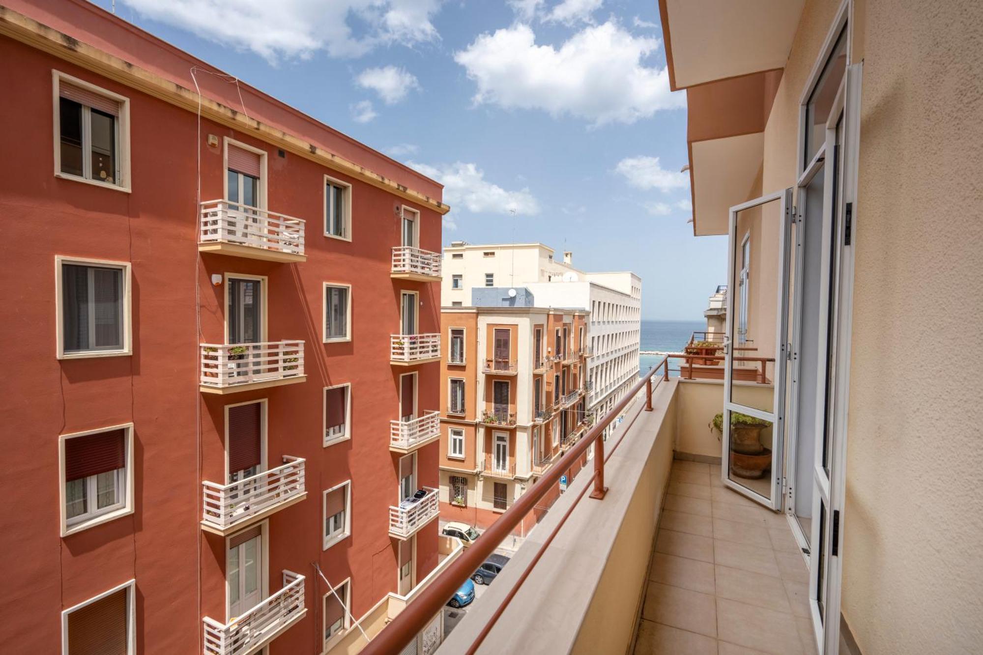 Апартаменты Casa Bonaive, Ampio Trilocale Vista Mare Бари Экстерьер фото